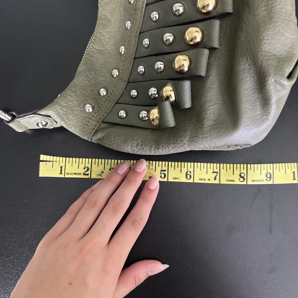 B Makowsky Hobo Shoulder Bag Leather Studded Fringe Gold Silver Green Y2K Rocker